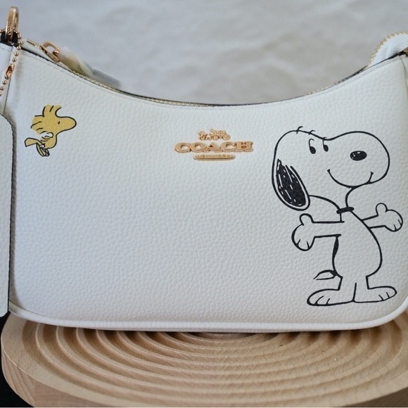 Coach White Snoopy Women's Bag - Picture 2 of 7